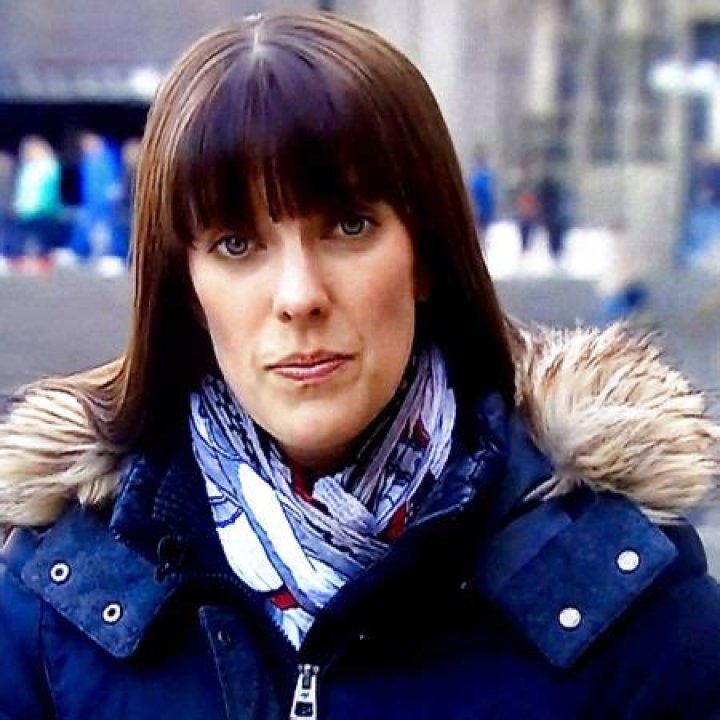 Is Jenny Hill Married To Anyone In 2021? Is The Reporter In A Relationship?