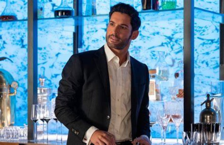 LUCIFER (L to R) D.B. WOODSIDE as AMENADIEL and RACHAEL HARRIS as DR. LINDA MARTIN in episode 601 of LUCIFER Cr. JOHN P. FLEENOR/NETFLIX &copy; 2021