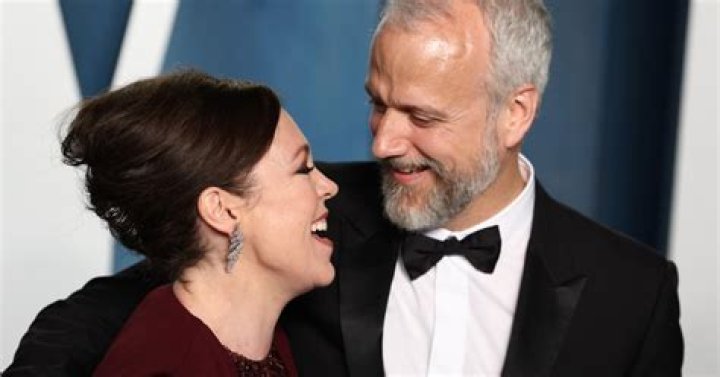The Crown's lead actress Olivia Colman is married to Ed Sinclair since 2001